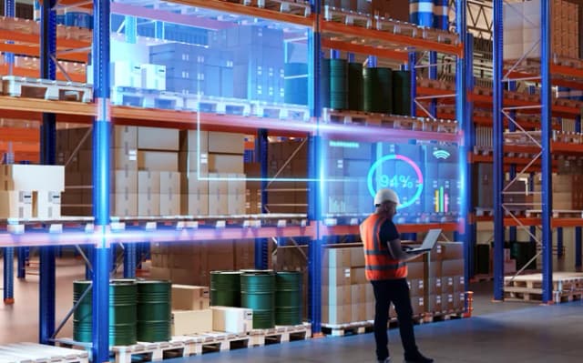 Intelligent Human-Machine Partnership for Manufacturing: Enhancing Warehouse Planning through Simulation-Driven Knowledge Graphs and LLM Collaboration Intelligent Human-Machine Partnership for Manufacturing: Enhancing Warehouse Planning through Simulation-Driven Knowledge Graphs and LLM Collaboration